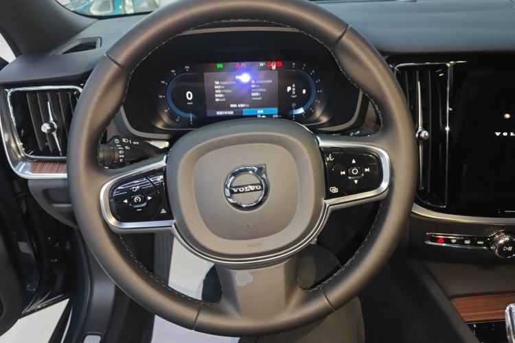 Used Volvo S60 2023 B4 Zhiyuan Luxury Edition Steering Wheel