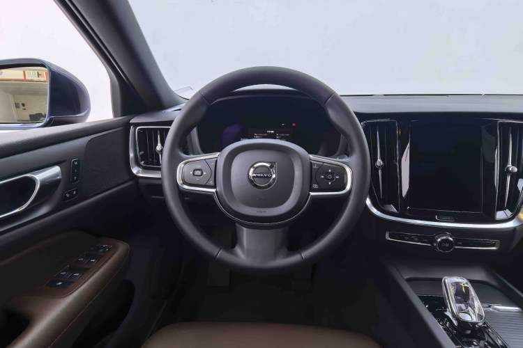 Used Volvo S60 2023 B4 Zhiyi Luxury Edition Steering Wheel