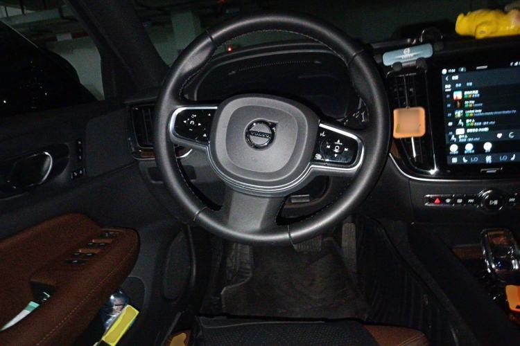 Used Volvo S60 2023 B4 Zhiyuan Luxury Edition Steering Wheel