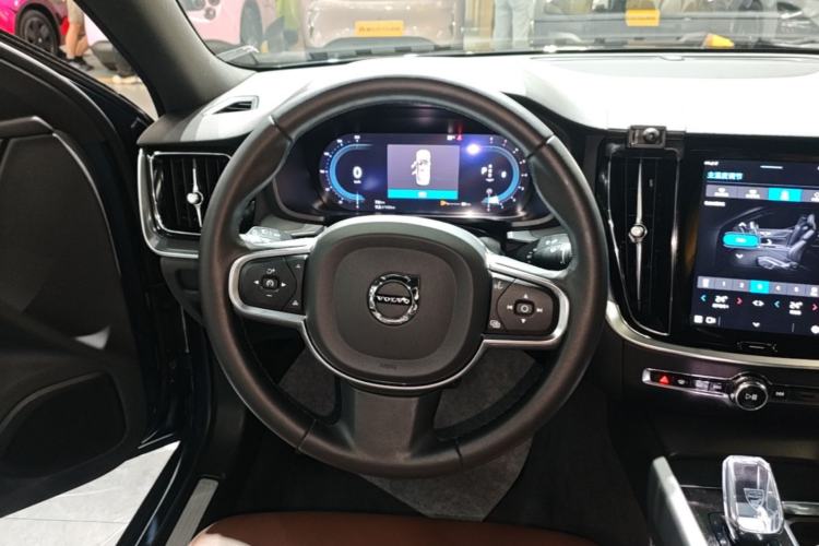 Used Volvo S60 2023 B4 Zhiyi Luxury Edition Steering Wheel