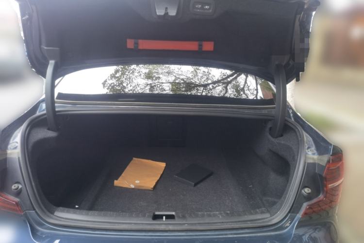 Used Volvo S60 2023 B4 Zhiyuan Luxury Edition Trunk