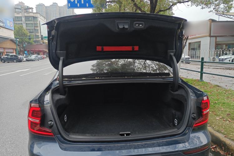 Used Volvo S60 2023 B4 Zhiyi Luxury Edition Trunk