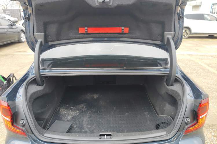 Used Volvo S60 2023 B4 Zhiyi Luxury Edition Trunk