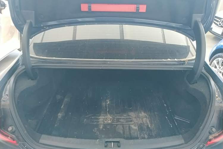 Used Volvo S60 2023 B4 Zhiyi Luxury Edition Trunk