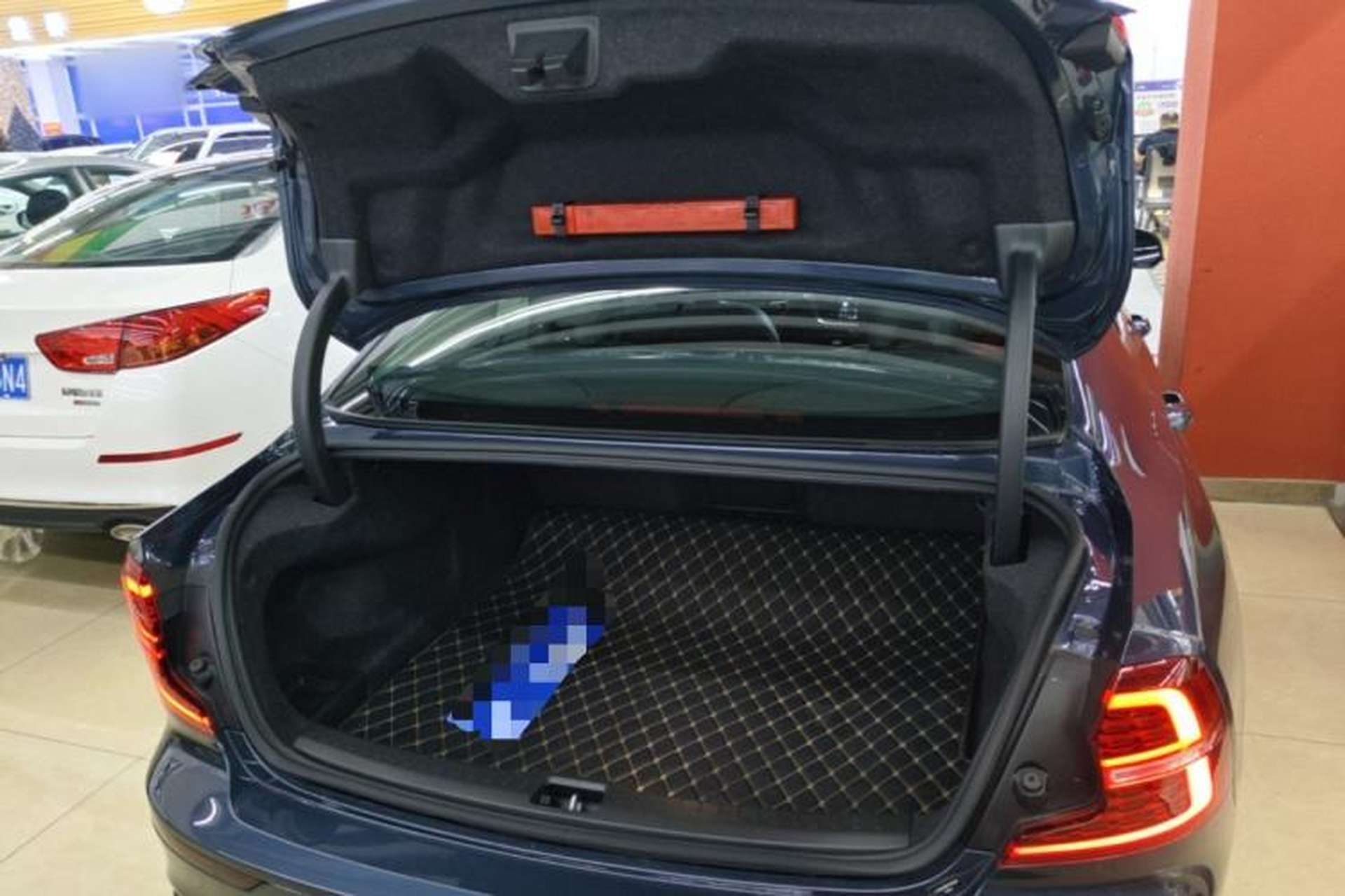 Used Volvo S60 2023 B4 Zhiyi Luxury Edition Trunk