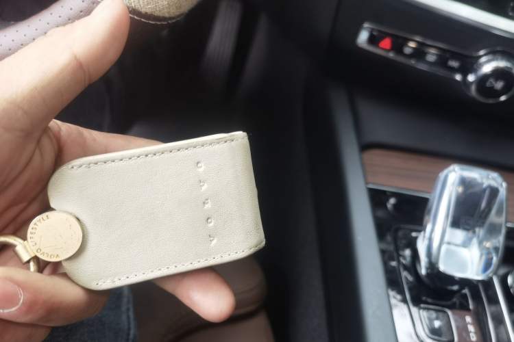 Used Volvo S60 2023 B4 Zhiyuan Luxury Edition Vehicle Key