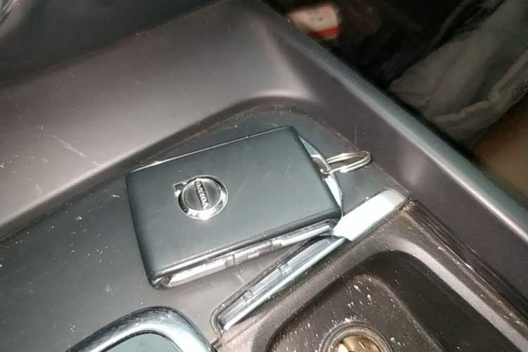 Used Volvo S60 2023 B4 Zhiyi Luxury Edition Vehicle Key