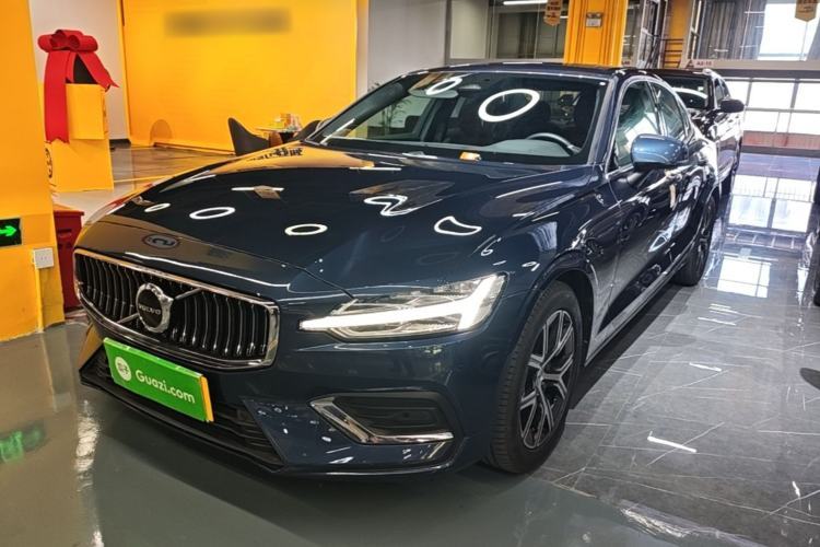 Used Volvo S60 2023 B4 Zhiyi Luxury Edition Guazi used car, China used car export, Used car for sale, Used  cars, Cheapest cars for sale