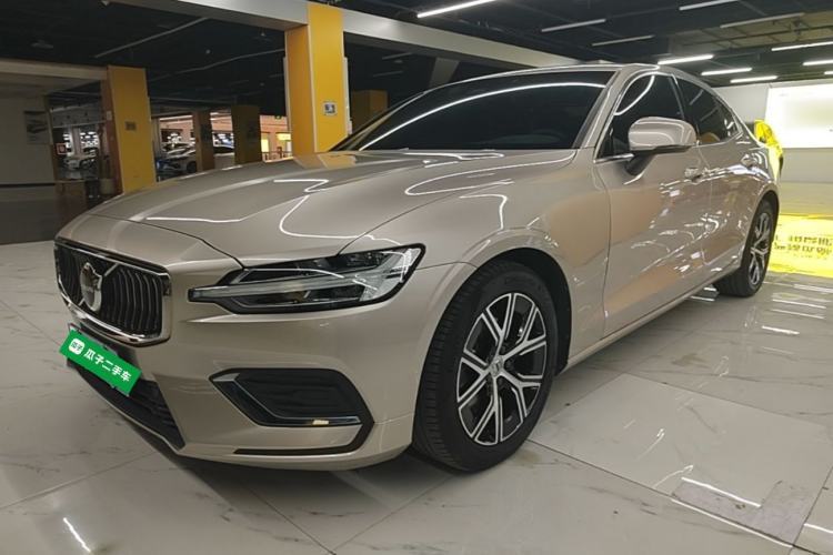 Used Volvo S60 2023 B4 Zhiyi Luxury Edition Guazi used car, China used car export, Used car for sale, Used cars, Cheapest cars for sale