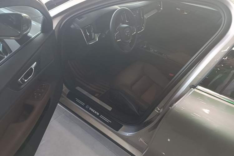 Used Volvo S60 2023 B4 Zhiyi Luxury Edition Driver Seat