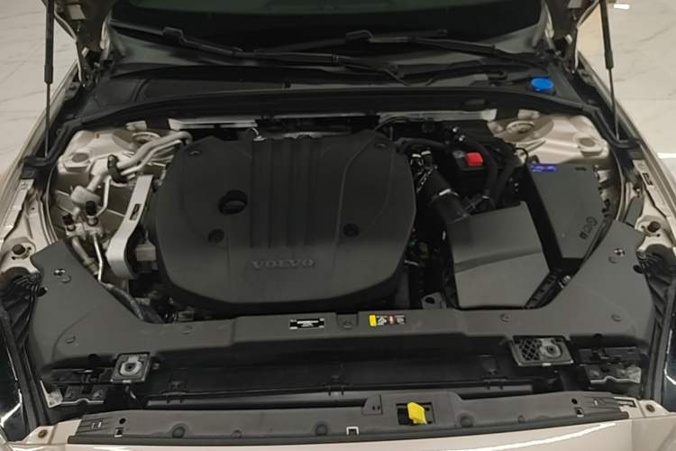 Used Volvo S60 2023 B4 Zhiyi Luxury Edition Engine Bay