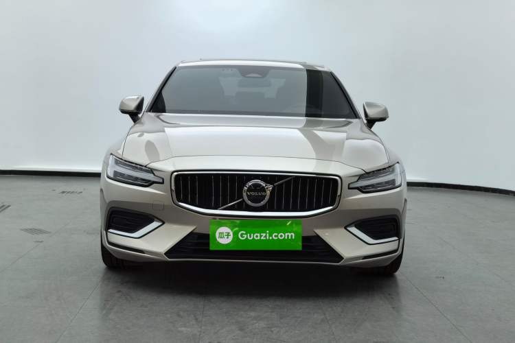 Used Volvo S60 2023 B4 Zhiyi Luxury Edition Exterior 1