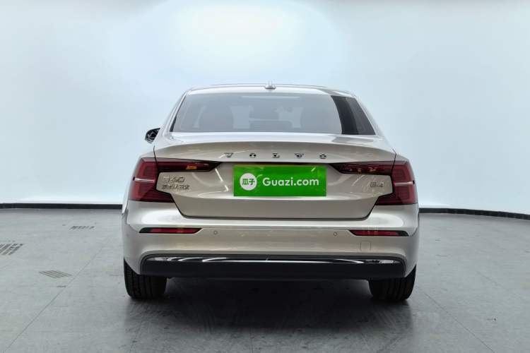 Used Volvo S60 2023 B4 Zhiyi Luxury Edition Exterior 4