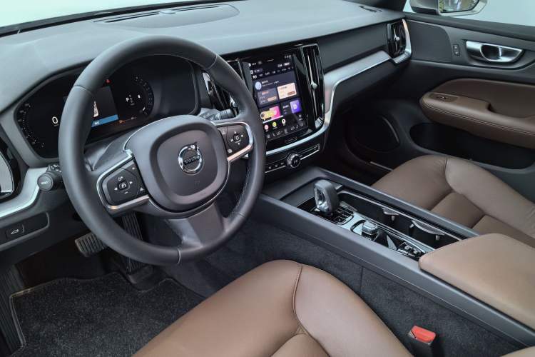 Used Volvo S60 2023 B4 Zhiyi Luxury Edition Interior 1