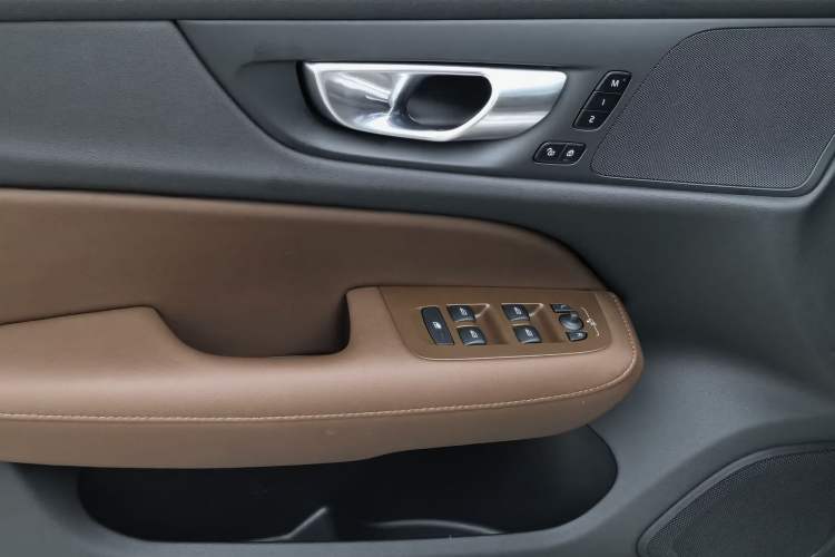 Used Volvo S60 2023 B4 Zhiyi Luxury Edition Interior 10
