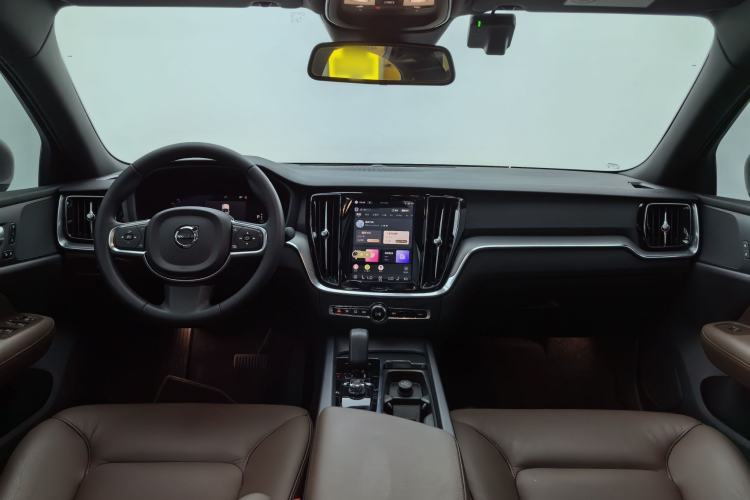Used Volvo S60 2023 B4 Zhiyi Luxury Edition Interior 3