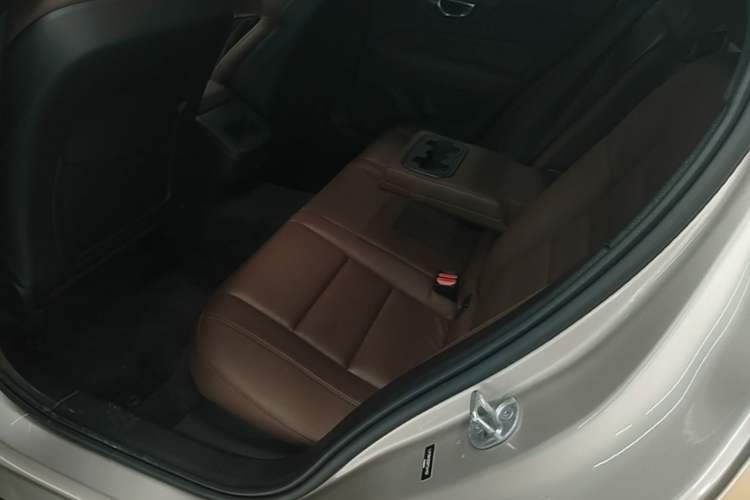 Used Volvo S60 2023 B4 Zhiyi Luxury Edition Left Rear Seat