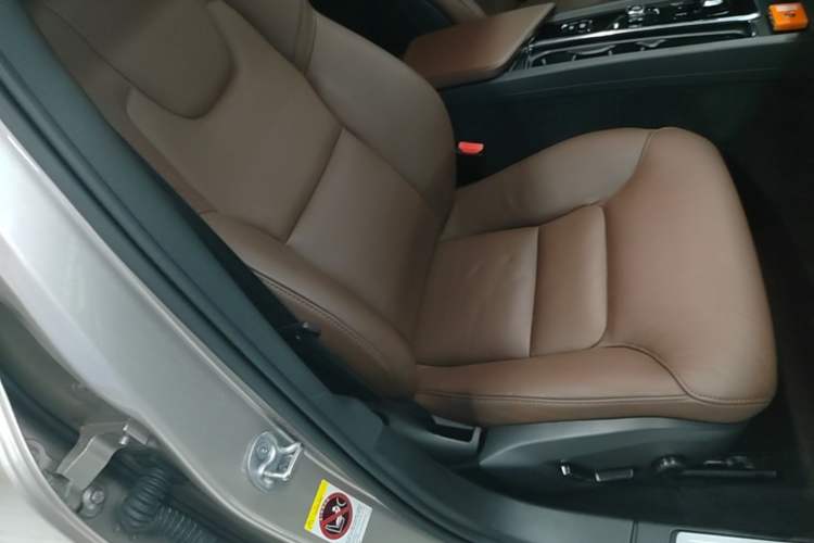 Used Volvo S60 2023 B4 Zhiyi Luxury Edition Right Front Seat