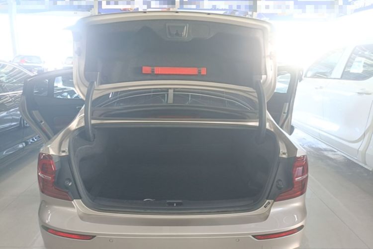 Used Volvo S60 2023 B4 Zhiyi Luxury Edition Trunk