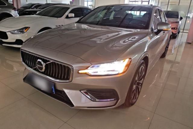 Used Volvo S60 2023 B4 Zhiyuan Luxury Edition