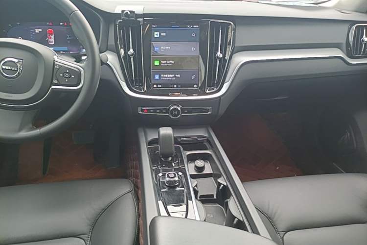 Used Volvo S60 2023 B4 Zhiyi Luxury Edition Audio And AC Panel