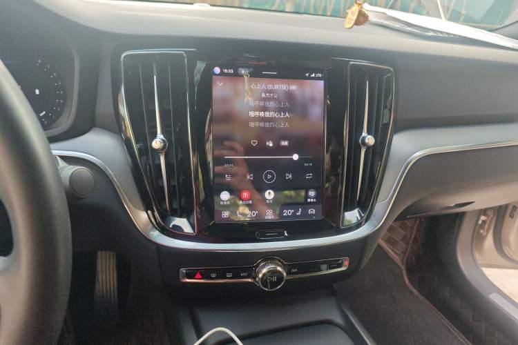 Used Volvo S60 2023 B4 Zhiyi Luxury Edition Audio And AC Panel