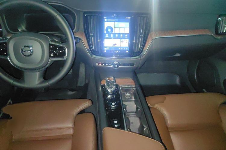Used Volvo S60 2023 B4 Zhiyi Luxury Edition Center Console
