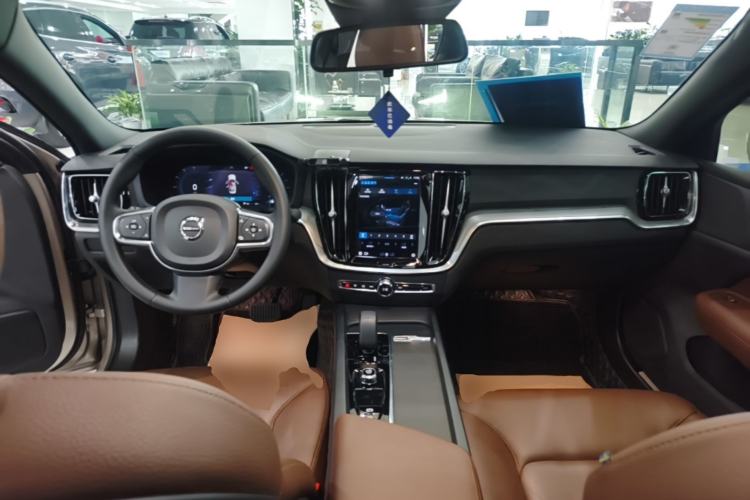Used Volvo S60 2023 B4 Zhiyi Luxury Edition Center Console