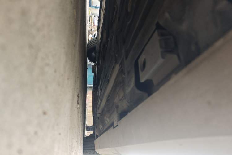 Used Volvo S60 2023 B4 Zhiyi Luxury Edition Chassis Rear Right