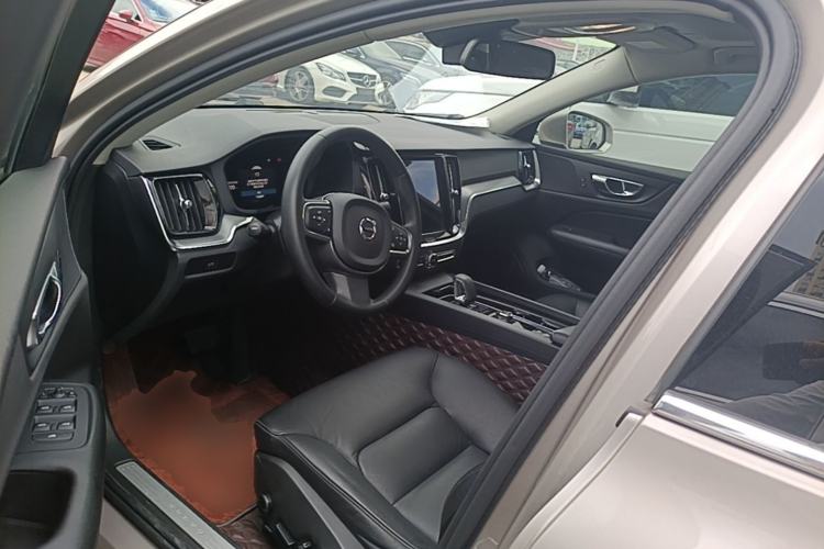 Used Volvo S60 2023 B4 Zhiyi Luxury Edition Driver Seat