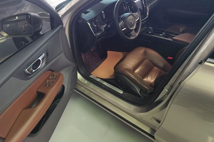 Used Volvo S60 2023 B4 Zhiyi Luxury Edition Driver Seat