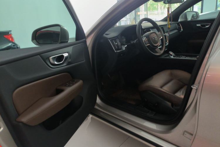 Used Volvo S60 2023 B4 Zhiyi Luxury Edition Driver Seat