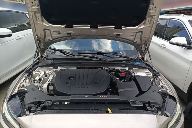 Used Volvo S60 2023 B4 Zhiyi Luxury Edition Engine Bay
