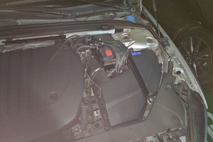 Used Volvo S60 2023 B4 Zhiyuan Luxury Edition Engine Bay Left