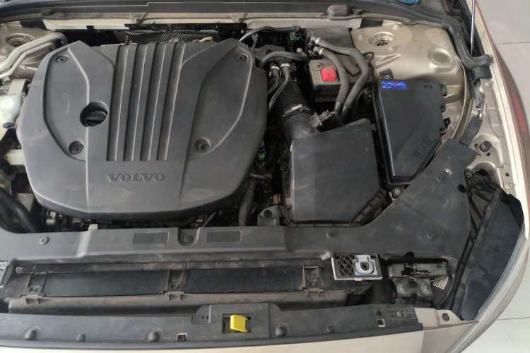 Used Volvo S60 2023 B4 Zhiyi Luxury Edition Engine Bay Left
