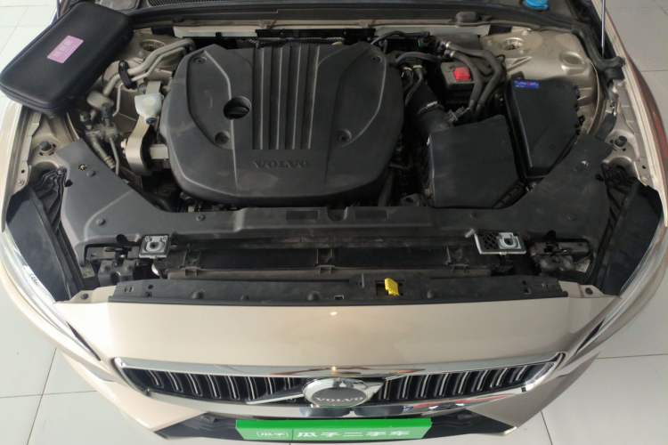 Used Volvo S60 2023 B4 Zhiyi Luxury Edition Engine Bay