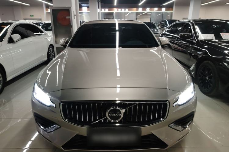 Used Volvo S60 2023 B4 Zhiyuan Luxury Edition Exterior 1