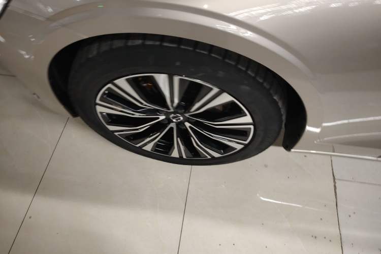 Used Volvo S60 2023 B4 Zhiyuan Luxury Edition Exterior 7