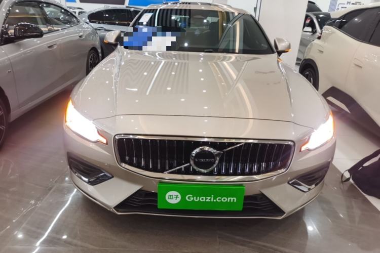 Used Volvo S60 2023 B4 Zhiyi Luxury Edition Front