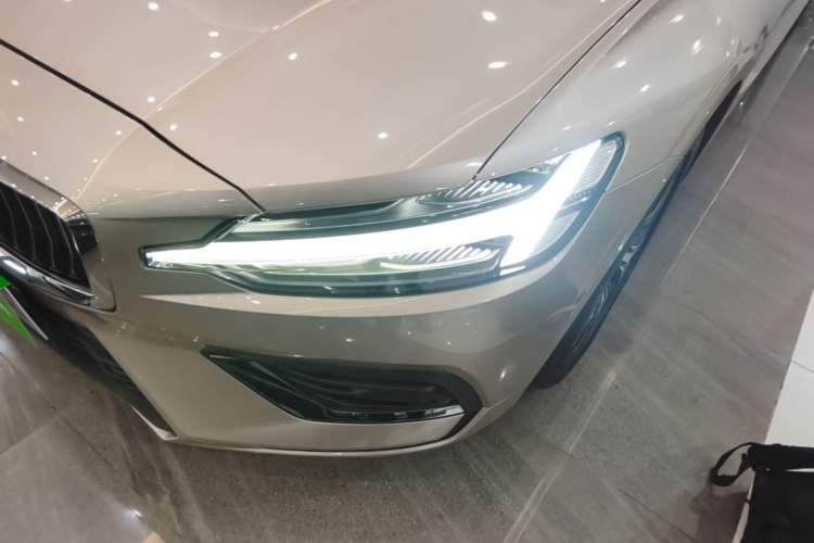 Used Volvo S60 2023 B4 Zhiyi Luxury Edition Left Front Headlight