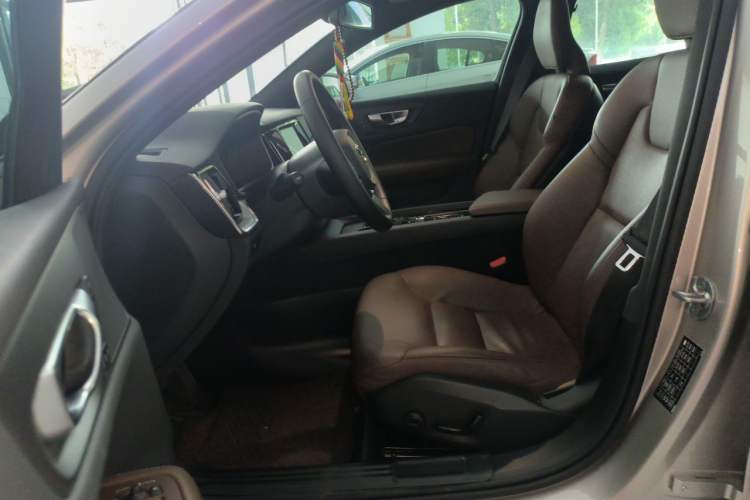Used Volvo S60 2023 B4 Zhiyi Luxury Edition Left Front Seat