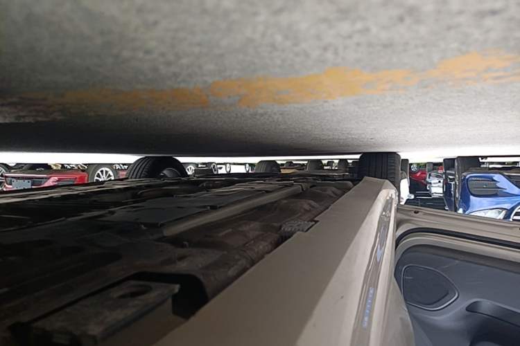 Used Volvo S60 2023 B4 Zhiyi Luxury Edition Left Side Sill