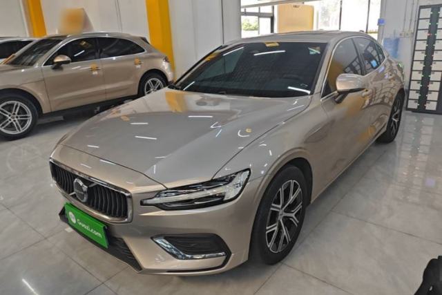 Used Volvo S60 2023 B4 Zhiyi Luxury Edition