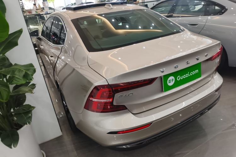 Used Volvo S60 2023 B4 Zhiyi Luxury Edition Rear Left 45 Deg