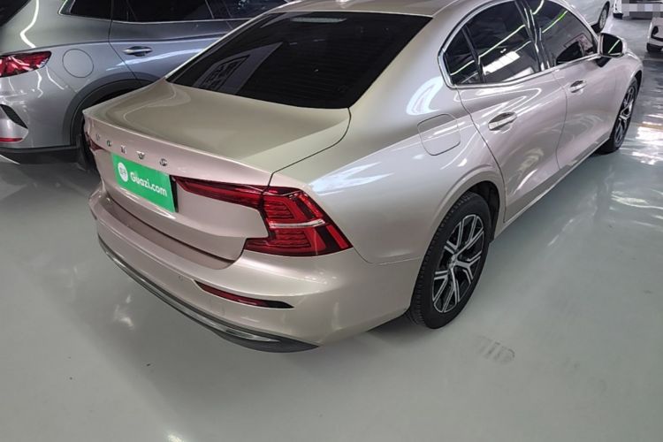 Used Volvo S60 2023 B4 Zhiyi Luxury Edition Rear Right 45 Deg
