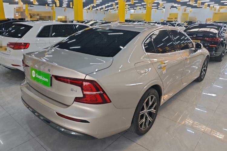 Used Volvo S60 2023 B4 Zhiyi Luxury Edition Rear Right 45 Deg