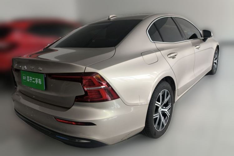 Used Volvo S60 2023 B4 Zhiyi Luxury Edition Rear Right 45 Deg