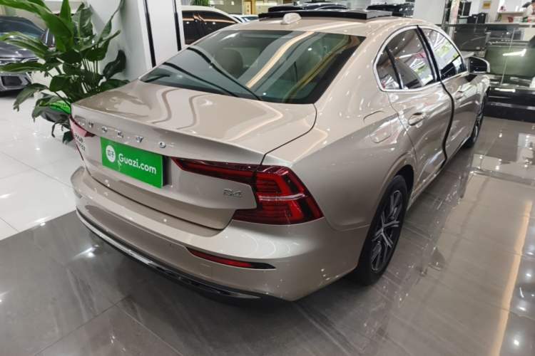 Used Volvo S60 2023 B4 Zhiyi Luxury Edition Rear Right 45 Deg