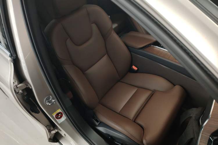 Used Volvo S60 2023 B4 Zhiyuan Luxury Edition Right Front Seat