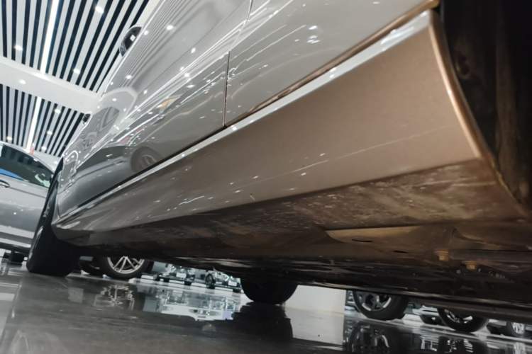 Used Volvo S60 2023 B4 Zhiyi Luxury Edition Right Side Sill